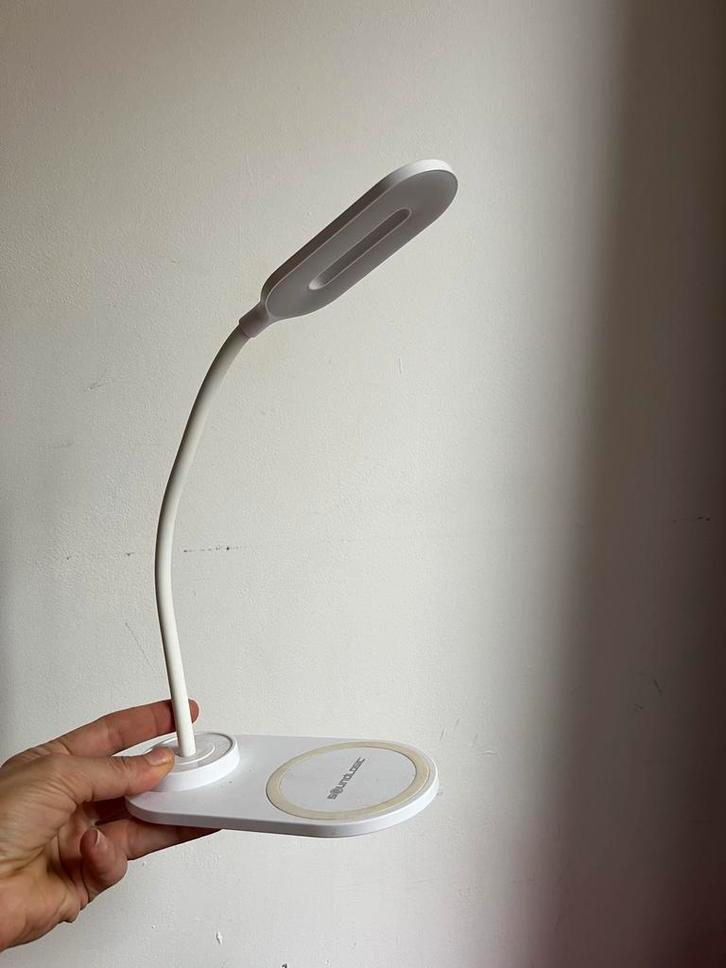 Bureau Lamp met Draadloze Oplader, Huis en Inrichting, Lampen | Vloerlampen, Zo goed als nieuw, Minder dan 100 cm, Kunststof, Ophalen