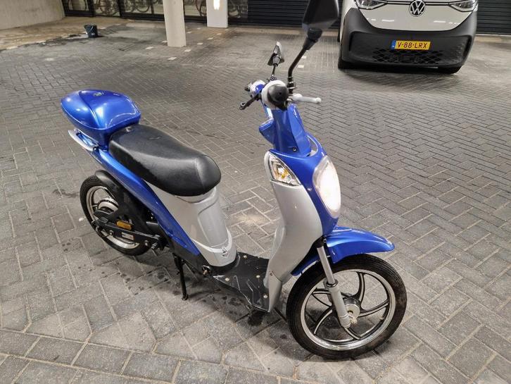 Nimoto City 350 bromfiets snorscooter scooter 25km/u, Fietsen en Brommers, Snorfietsen en Snorscooters, Gebruikt, Overige merken