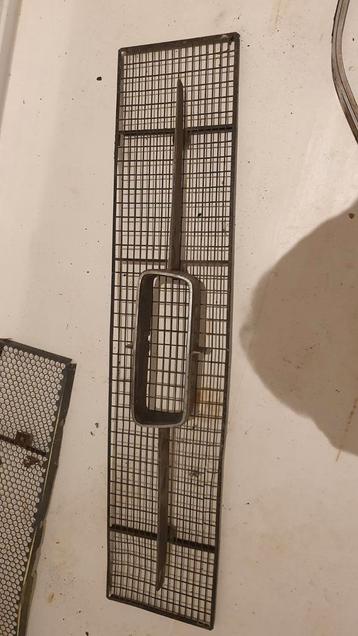 Ford Mustang 65 67 grill beschikbaar voor biedingen
