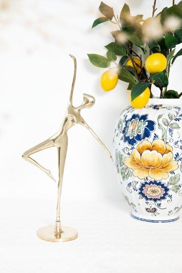 Messing vintage ballerina beschikbaar voor biedingen
