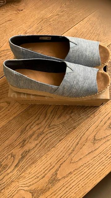 Schoenen,espadrilles, TOMS, lichtblauw, nieuw,43,5 beschikbaar voor biedingen