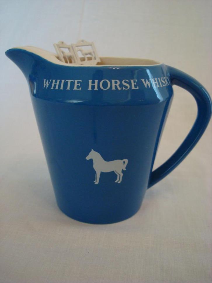 White Horse Whisky waterjug blauw met witte letters, Verzamelen, Merken en Reclamevoorwerpen, Zo goed als nieuw, Gebruiksvoorwerp