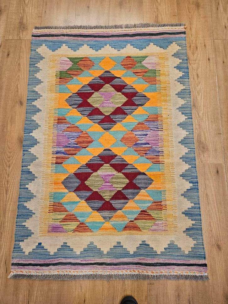 Prachtige handgeweven oosterse kelim 138x77, Huis en Inrichting, Stoffering | Tapijten en Kleden, Nieuw, 50 tot 100 cm, 100 tot 150 cm