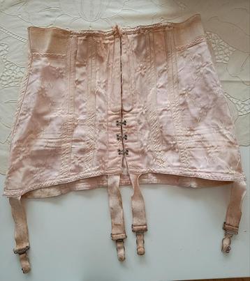 Oud roze corset in mooi bewerkte stof 🌹 beschikbaar voor biedingen