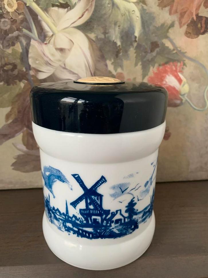 Perfecte vintage Willem II Sigarenpot Valkenswaard Delft, Huis en Inrichting, Keuken | Keukenbenodigdheden, Zo goed als nieuw