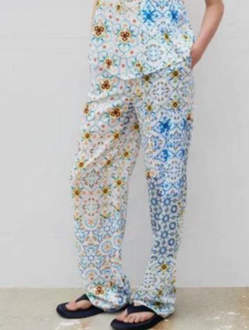 ZARA beeldige satijn look broek mt 40/42 CHCS zgan  beschikbaar voor biedingen