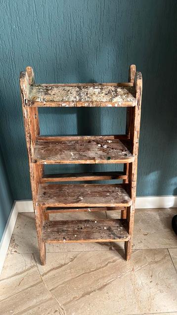 Brocante decoratief trapje beschikbaar voor biedingen