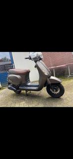 BTC Riva scooter (bruine kleur), Gebruikt, Ophalen of Verzenden, Benzine, 50 cc