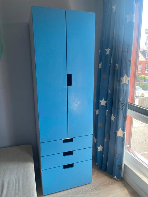 Ikea Stuva kledingkast blauw en wit, Kinderen en Baby's, Kinderkamer | Commodes en Kasten, Zo goed als nieuw, 105 cm of meer, Minder dan 75 cm