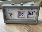 Vintage flip wekker - Analoog in Retro grijs, Ophalen of Verzenden, Zo goed als nieuw, Analoog, Wekker of Tafelklok