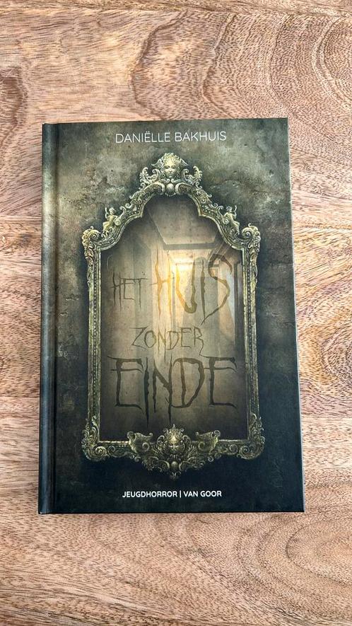 Daniëlle Bakhuis - Het huis zonder einde, Boeken, Kinderboeken | Jeugd | 13 jaar en ouder, Zo goed als nieuw, Ophalen of Verzenden