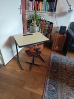 Kinderbureau retro vintage merk Marko met stoeltje, Huis en Inrichting, Bureaus, Ophalen, Gebruikt, Bureau