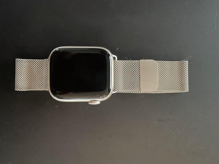 Apple Watch S8 Aluminium Case Champagne 4G LTE eSim, Sieraden, Tassen en Uiterlijk, Smartwatches, Zo goed als nieuw, iOS, Zilver
