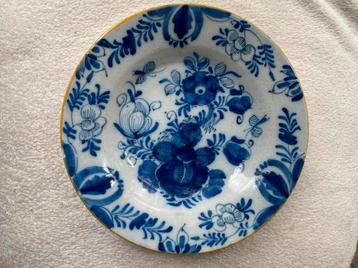18e eeuws Delfts bord in goede staat beschikbaar voor biedingen