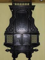 Antieke wandkast, Antiek en Kunst, Ophalen of Verzenden