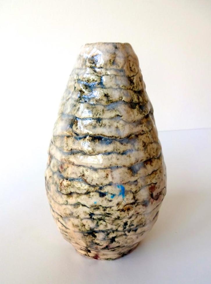 Keramiek vaas beige en bruin met ongelijk oppervlak 2248-k, Antiek en Kunst, Antiek | Keramiek en Aardewerk, Ophalen of Verzenden