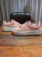 Nike Air Force 1 Sage 'Coral Stardust' Size 39, Kleding | Dames, Schoenen, Nike, Ophalen of Verzenden, Sneakers of Gympen, Roze