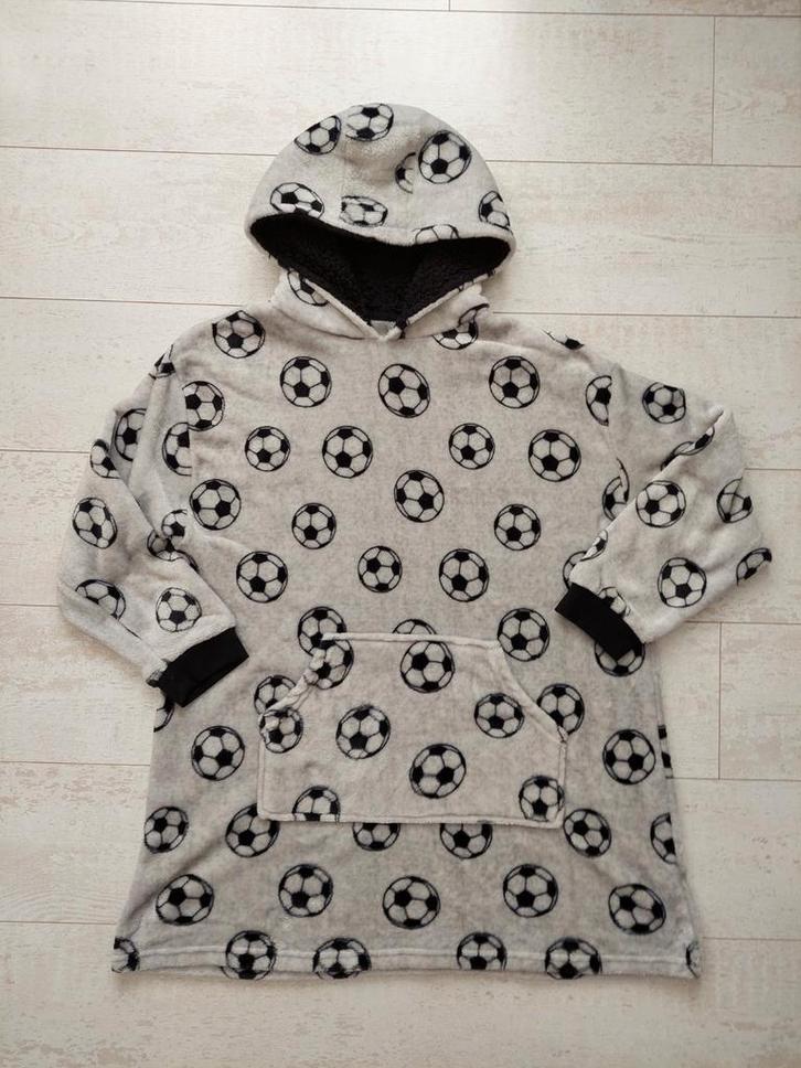 Zachte warme Voetbal Snuggle hoodie deken, Kinderen en Baby's, Kinderkleding | Maat 134, Zo goed als nieuw, Jongen of Meisje, Trui of Vest