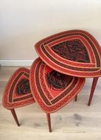 Hand beschilderd vintage houten bijzettafeltjes uit Colombia, 45 tot 60 cm, Minder dan 55 cm, Gebruikt, Ophalen of Verzenden