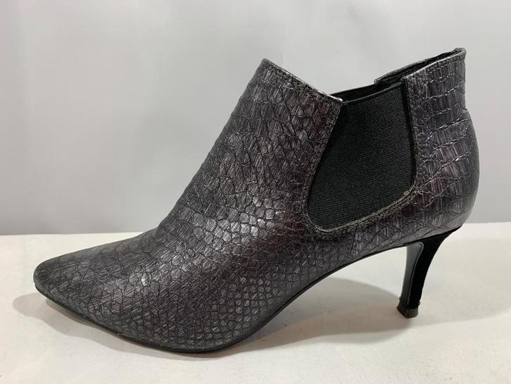 Lola Cruz, maat 40 Elegante zwarte design enkellaarsjes, Kleding | Dames, Schoenen, Gedragen, Schoenen met hoge hakken, Zwart