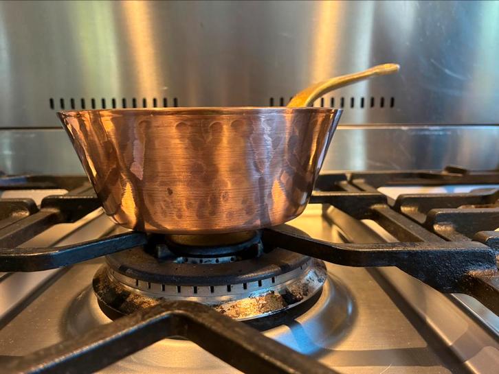 Koperen sauspan / vertind / zware kwaliteit / verzenden kan, Huis en Inrichting, Keuken | Potten en Pannen, Zo goed als nieuw