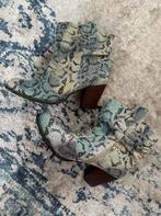 Enkellaarsjes slangenprint maat 38, Blauw, Lage of Enkellaarzen, Ophalen of Verzenden, Zo goed als nieuw