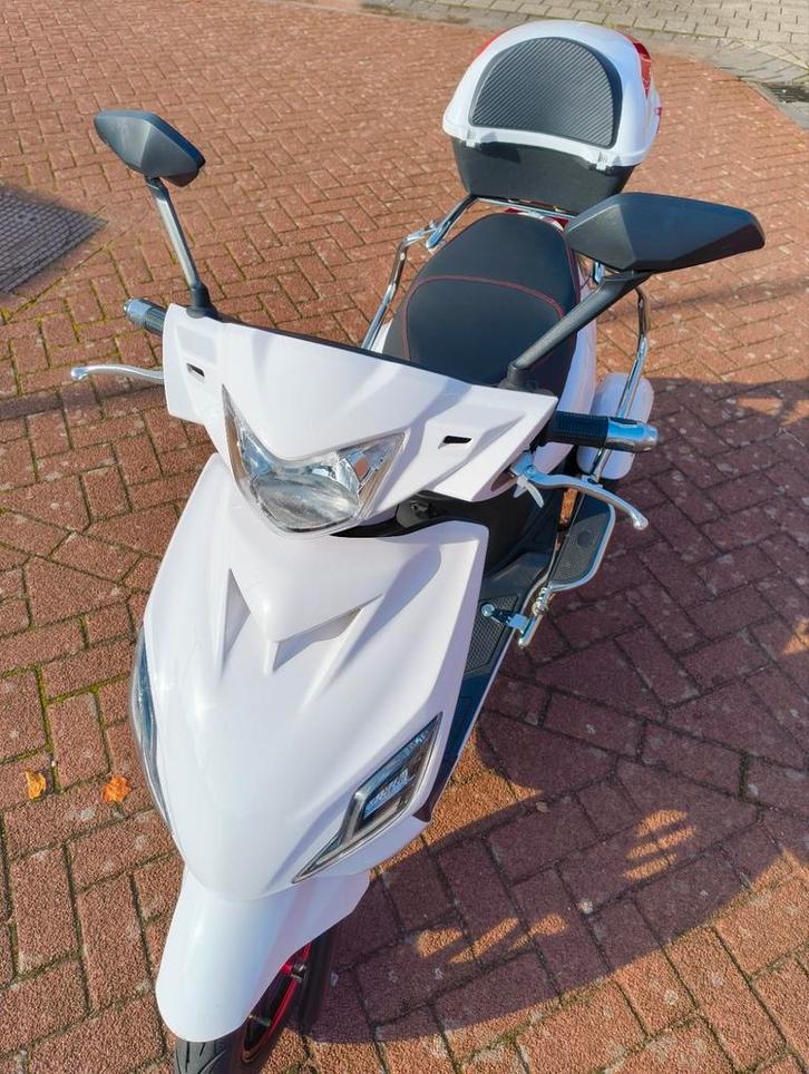 Scooter Iva T3 te koop, geen helmplicht!, Fietsen en Brommers, Scooters | Overige merken, Zo goed als nieuw, Maximaal 25 km/u