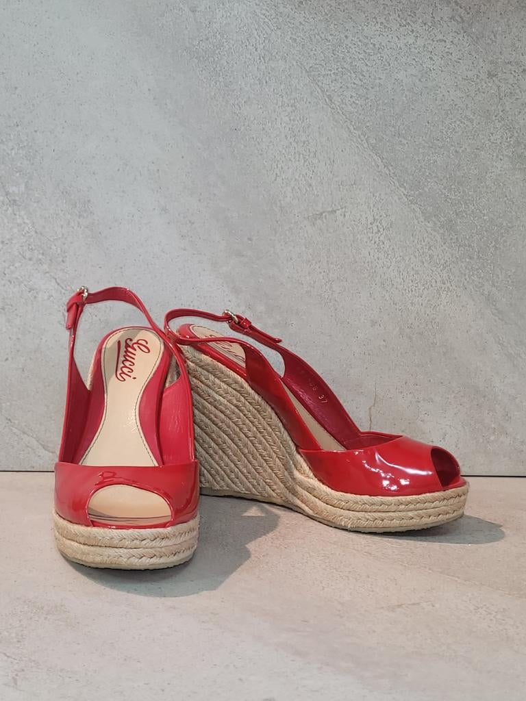 100% originele Gucci patent leather slingback wedges 37, Ophalen of Verzenden, Schoenen met hoge hakken, Rood, Gucci
