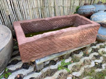 Grote hardstenen trog. Aanbieding!! beschikbaar voor biedingen