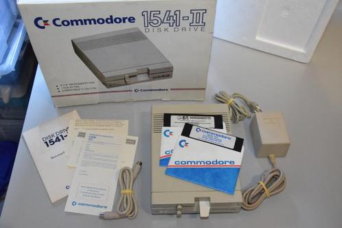 Commodore 64 : 1541-II Disk Drive / Floppy Drive met doos, Computers en Software, Vintage Computers, Ophalen of Verzenden