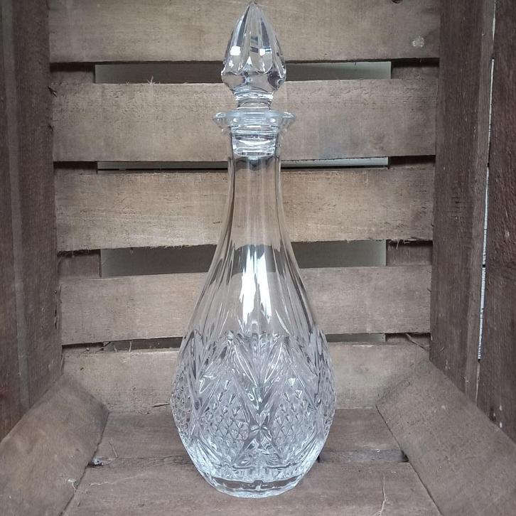 Geslepen kristallen karaf, in nieuwstaat., Antiek en Kunst, Antiek | Glas en Kristal, Ophalen of Verzenden