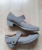Hartjes  Lichtgrijs nubuck schoenen  mt 41  wijdte G, Schoenen met lage hakken, Verzenden, Zo goed als nieuw, Hartjes