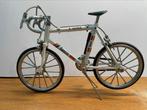 Racefiets schaalmodel M. Indurain, Ophalen of Verzenden, Zo goed als nieuw, 1:50 tot 1:144