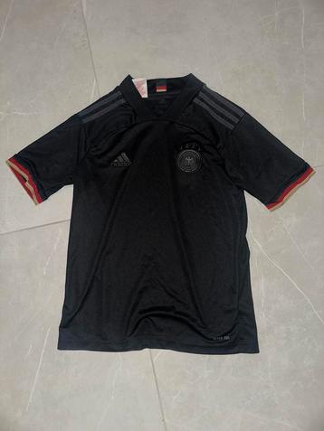 duitse voetbal t-shirt beschikbaar voor biedingen