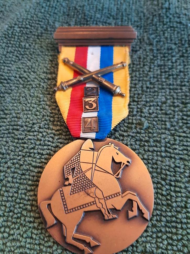 Militaire Medaille met Ruiter, Verzamelen, Militaria | Algemeen, Overige soorten, Lintje, Medaille of Wings, Overige gebieden