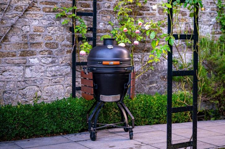 Actie: Grill Bill Pro Kamado BBQ - 21 inch, Tuin en Terras, Houtskoolbarbecues, Nieuw, Met accessoires, Ophalen of Verzenden