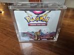 Pokémon Lost Origin Boosterbox in Beschermhoes, Ophalen of Verzenden, Nieuw, Boosterbox