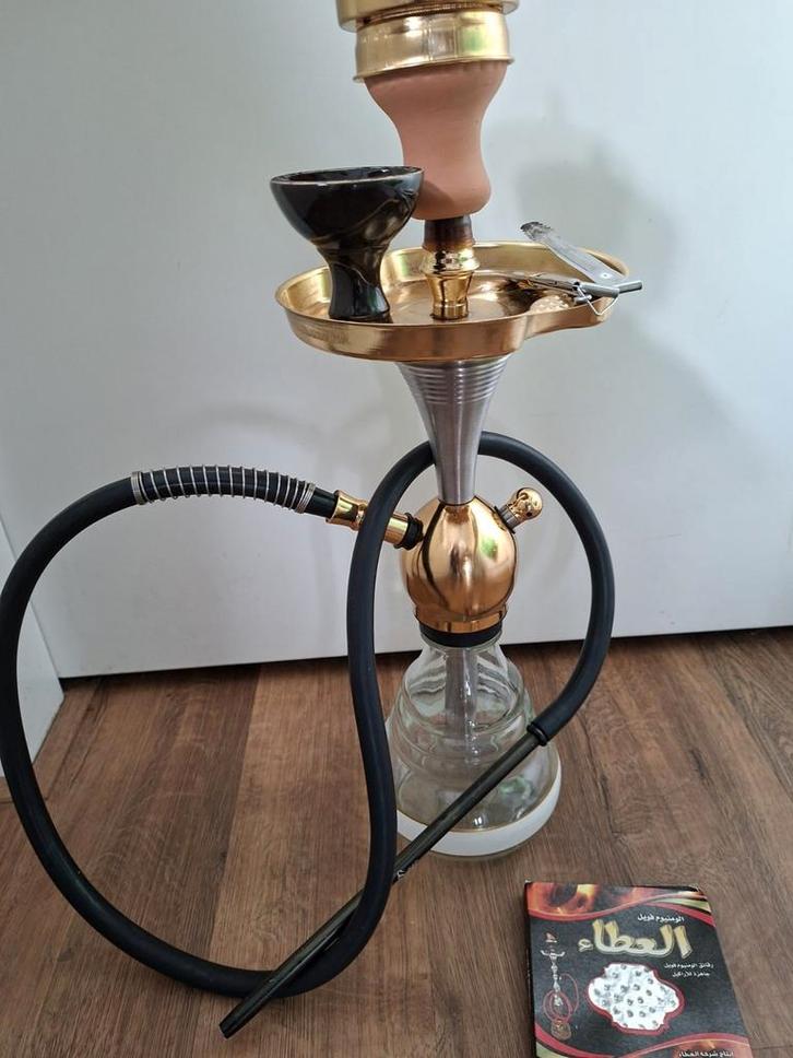Waterpijp shisha goud merk aladin uit egypte zgan, Verzamelen, Rookartikelen, Aanstekers en Luciferdoosjes, Zo goed als nieuw