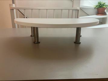 Monitor standaard wit  beschikbaar voor biedingen