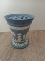 Bloemenvaas met insteker.Wedgwood Jasperware blauw., Ophalen of Verzenden