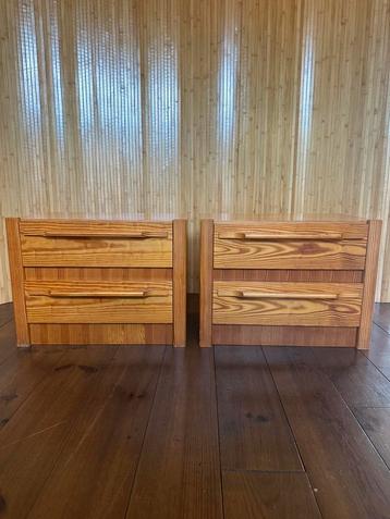 Set/2 vintage grenen nachtkastjes / ladekast beschikbaar voor biedingen