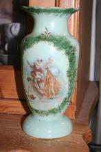 Prachtige Groen glazen vaas hand beschilderd, Antiek en Kunst, Antiek | Vazen, Ophalen of Verzenden