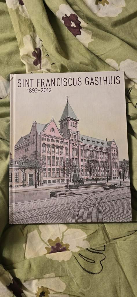 Verscllende Sint Franciscus Gasthuis items 1892-2012, Boeken, Geschiedenis | Stad en Regio, Zo goed als nieuw, 20e eeuw of later