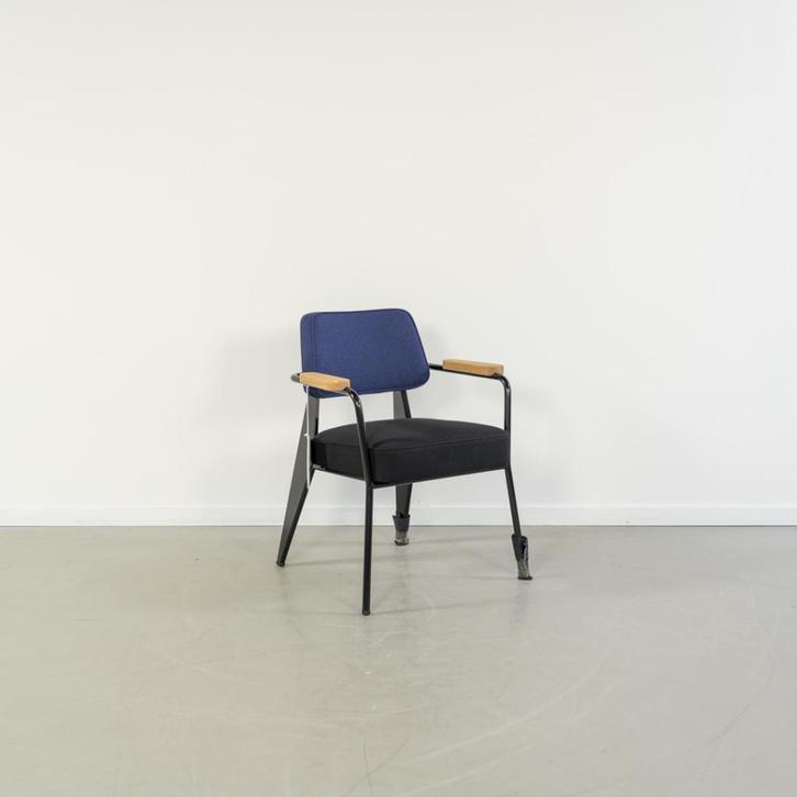 1 Vitra Eames Jean Prouve Direction Nieuw, Huis en Inrichting, Stoelen, Nieuw, Ophalen of Verzenden