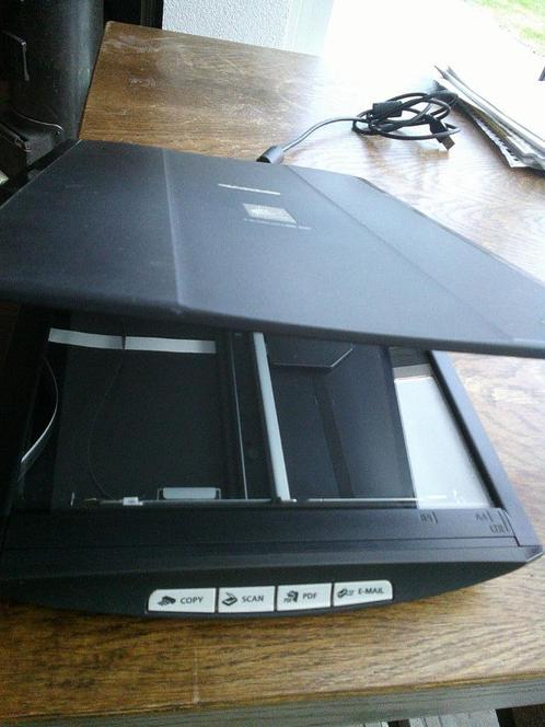 CanoScan Lide 100-flatbedscanner, met USB snoer., Computers en Software, Scanners, Zo goed als nieuw, Flatbedscanner, Windows