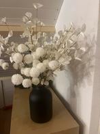 Witte Zijden Bloemen in Zwarte Vaas, Huis en Inrichting, Woonaccessoires | Vazen, Overige materialen, Wit, Ophalen of Verzenden
