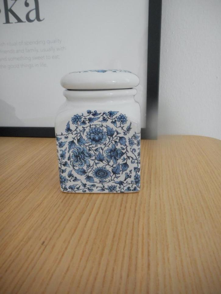 Voorraadpot uit Taiwan, blauw wit servies, Huis en Inrichting, Keuken | Servies, Zo goed als nieuw, Overige typen, Overige stijlen