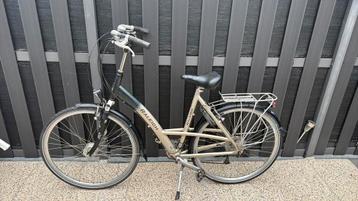 Nette Damesfiets Raleigh 28 inch beschikbaar voor biedingen