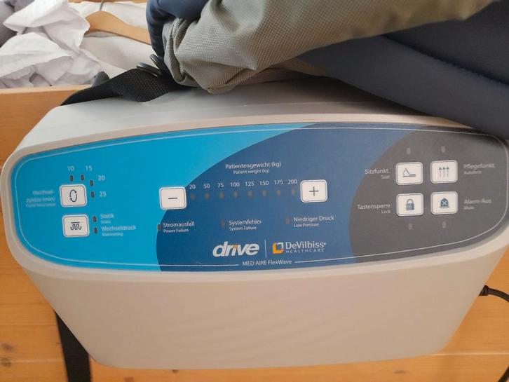 Anti decubitus flex Wave drive med air matras met pomp, Diversen, Verpleegmiddelen, Nieuw, Ophalen