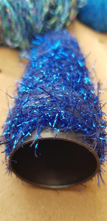 Blauw Glittergaren - Nieuw! beschikbaar voor biedingen